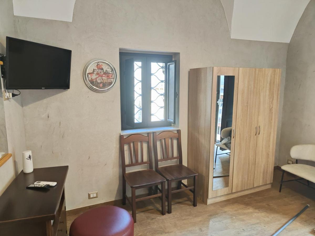 Апартаменты Pantaleone Holiday House Катания Экстерьер фото