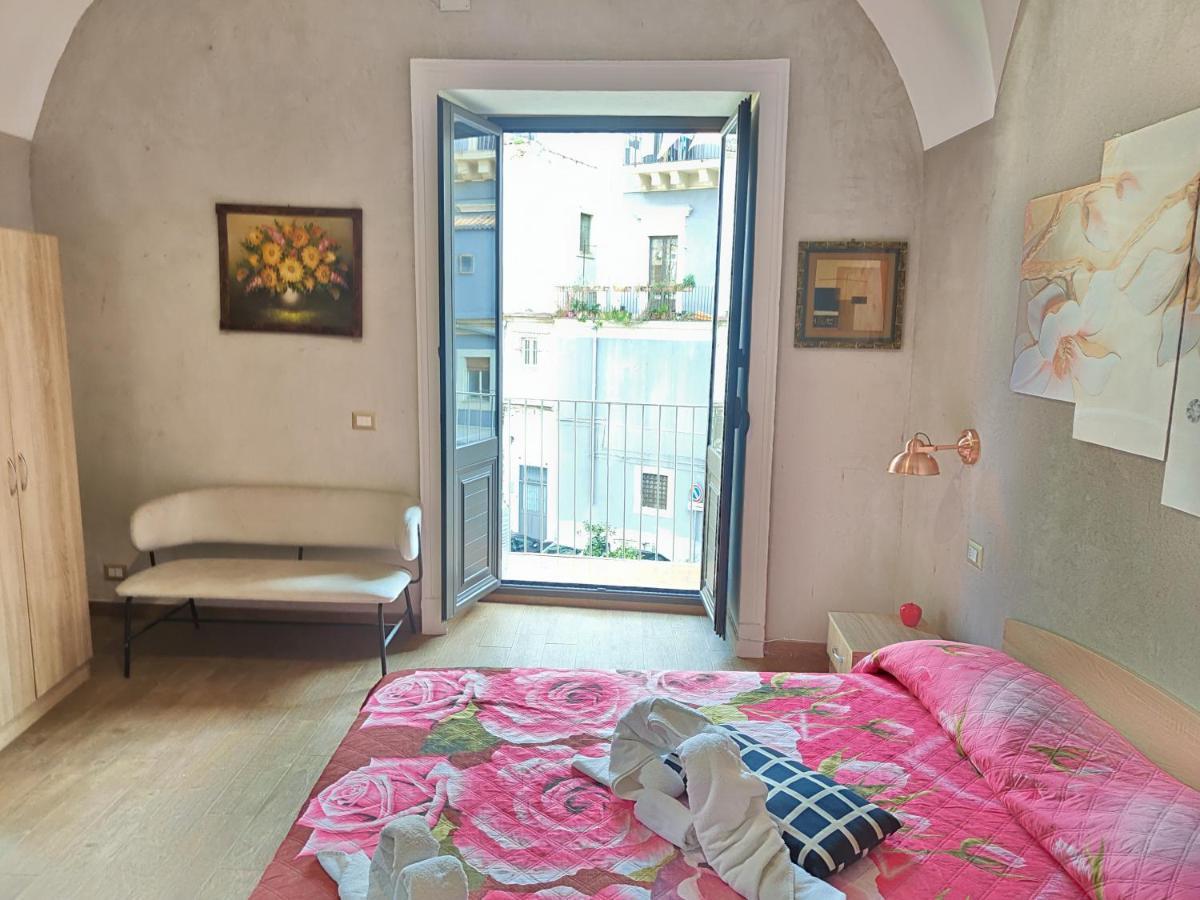 Апартаменты Pantaleone Holiday House Катания Экстерьер фото